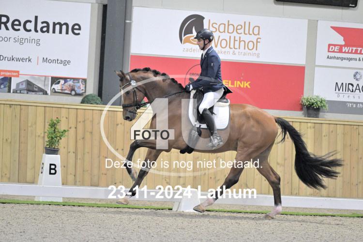 241123 0136