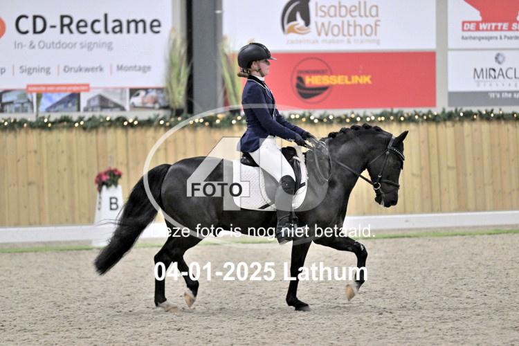 250104 1982