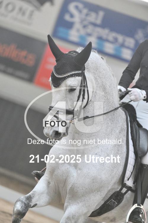 250221 1086