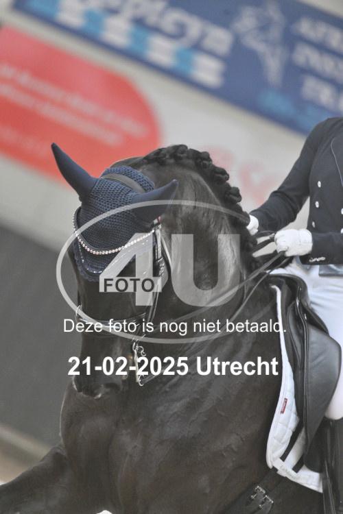 250221 1368