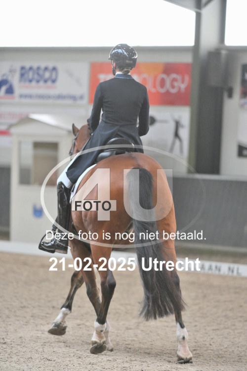 250221 1585