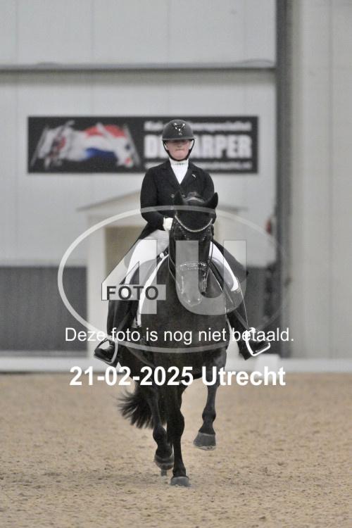 250221 2776