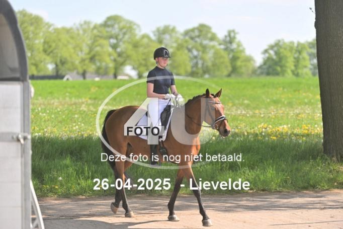 250426 3033