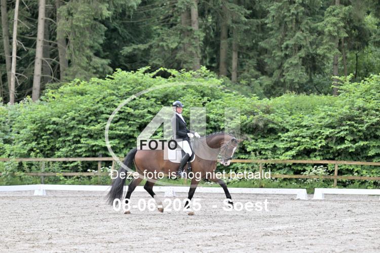 250608  0069
