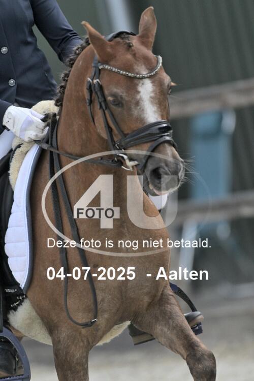 250704 0989