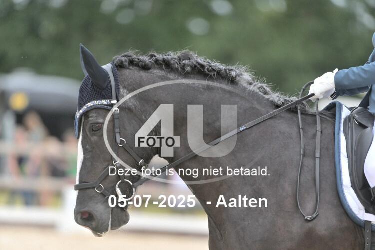 250705 6305