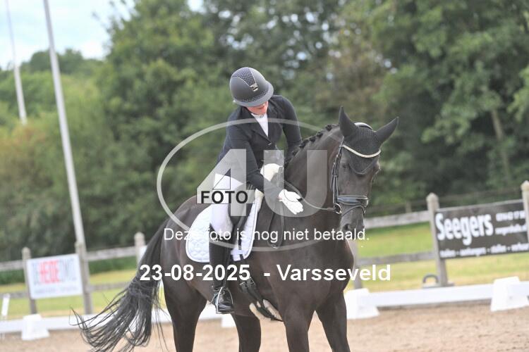 250823 2833