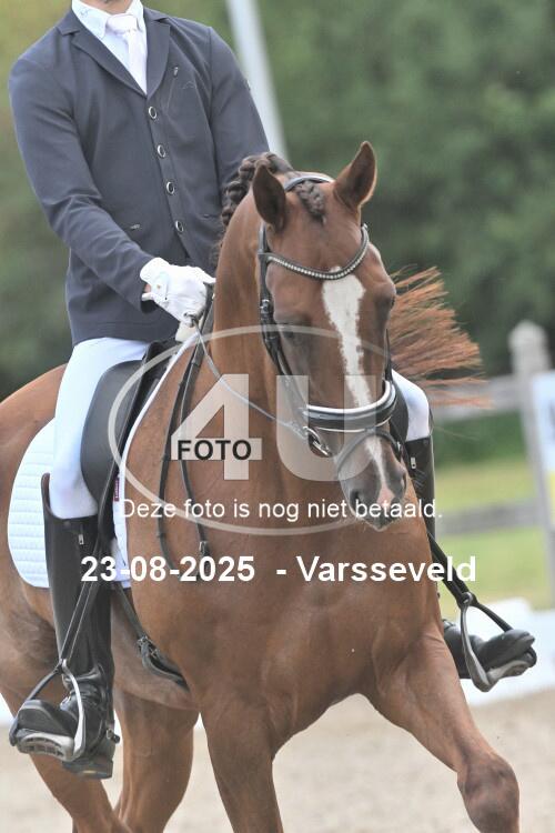 250823 2861