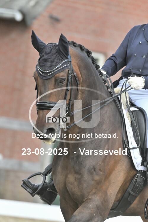 250823 3245