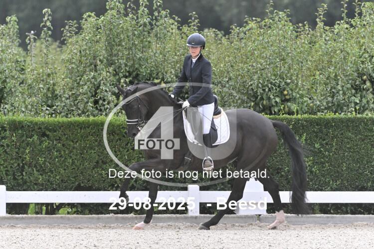 250829 0034