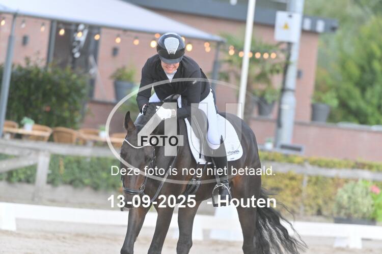 250913 0064