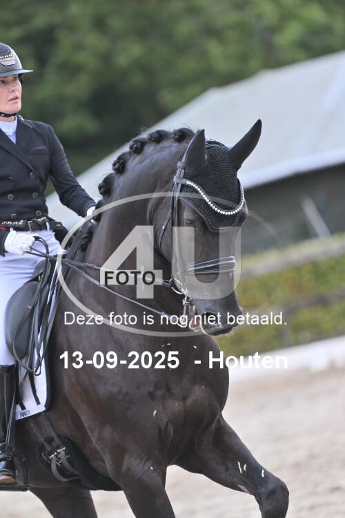 250913 1679