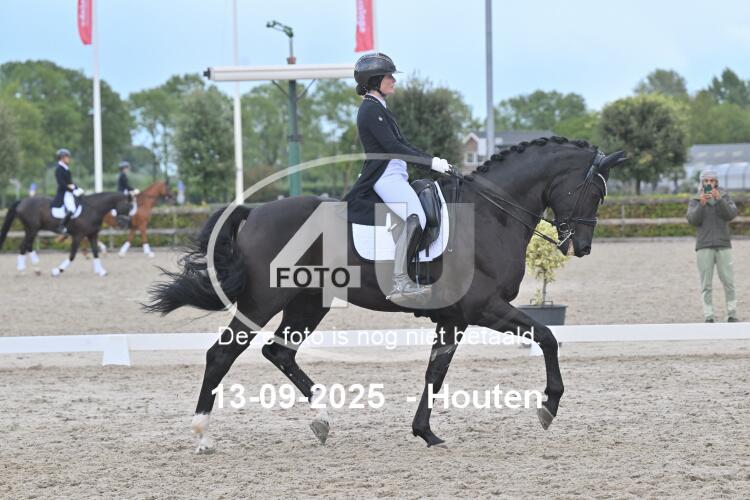 250913 1689