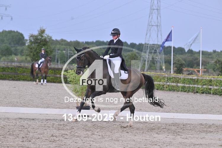 250913 2225