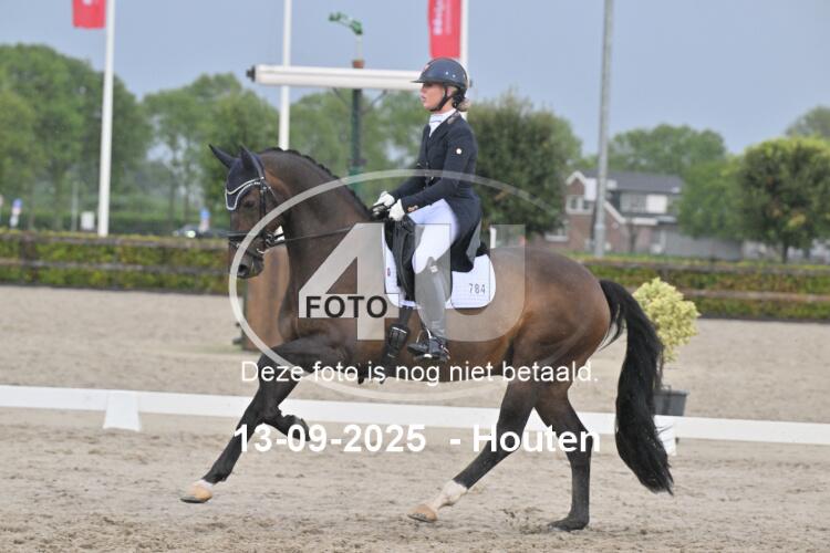 250913 2284