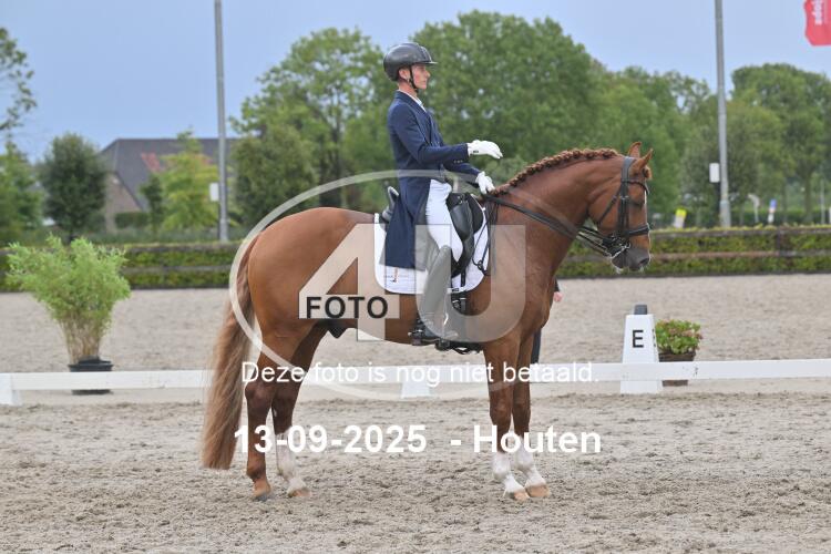 250913 2440