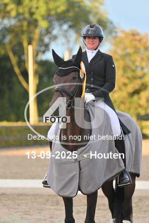 250913 2780