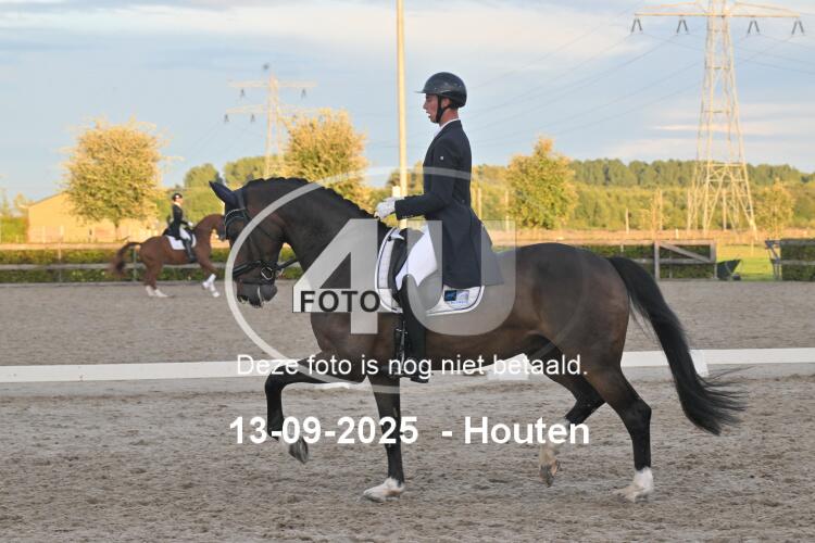 250913 2880