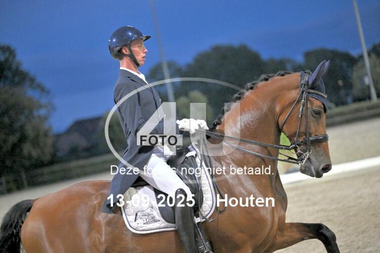 250913 3200