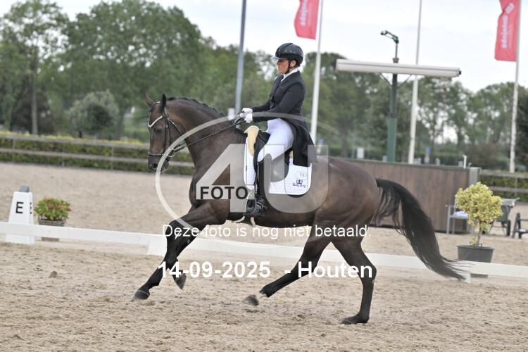 250914 2760