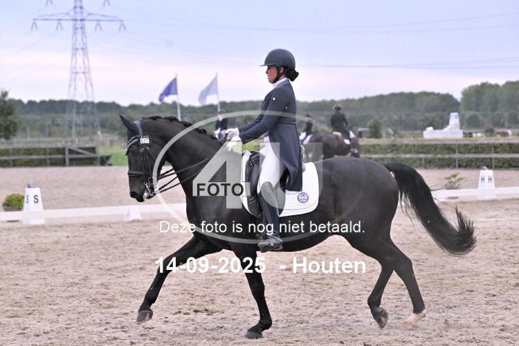 250914 2844