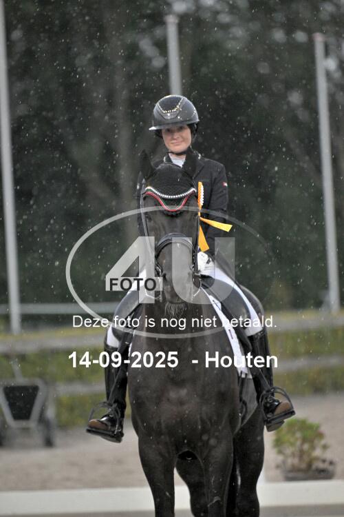 250914 2876