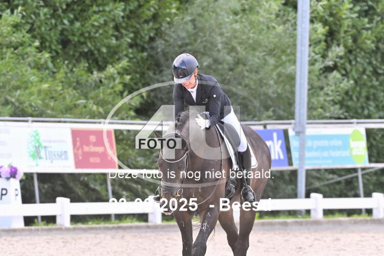 250923 1775