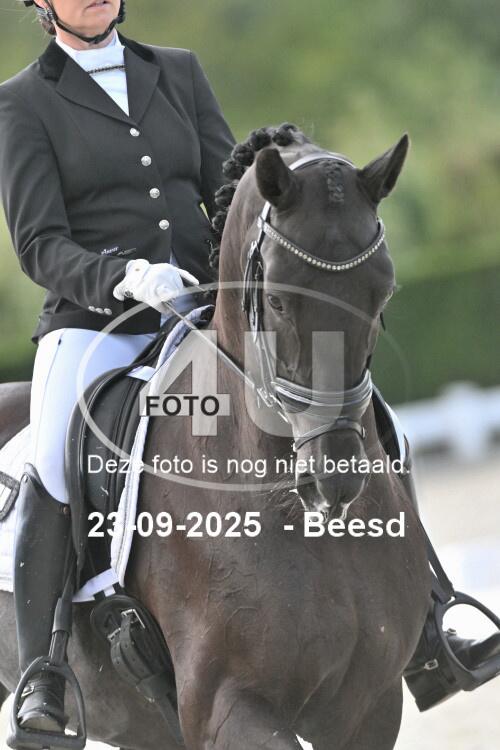 250923 1936